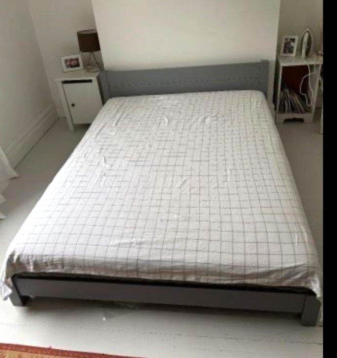 King size bed in excellent condition - can deliver