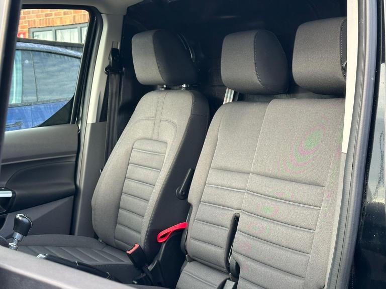 2020 Ford Transit Connect 1.5 200 EcoBlue Limited L1 Euro 6 (s/s) 5dr PANEL VAN Diesel Manual