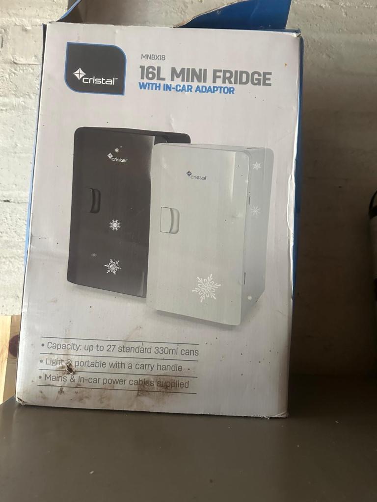 Mini fridge 