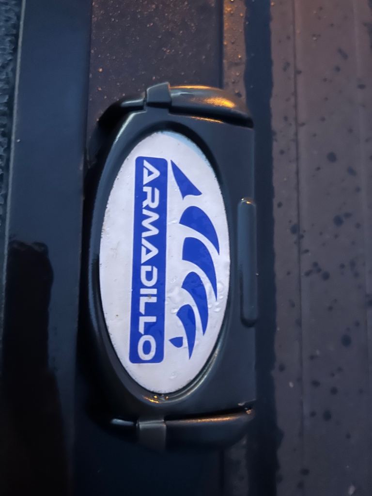 Armadillo roller shutter and back bull bar for l200 