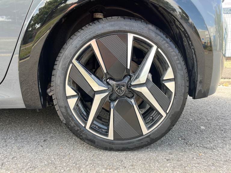  Peugeot E 208 51kwh Gt Hatchback 5dr Electric Auto 7.4kw Charger 156 Ps