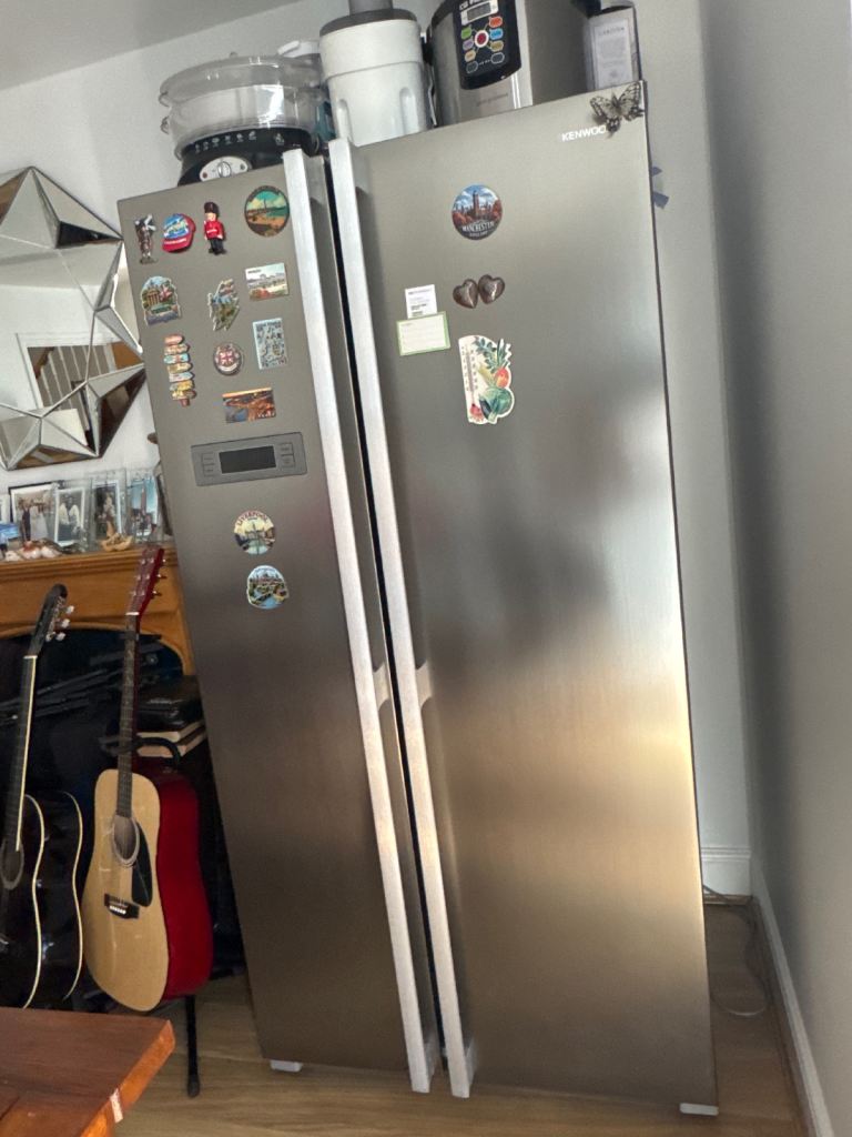 Large Silver American Style Fridge Freezer – Good Condition