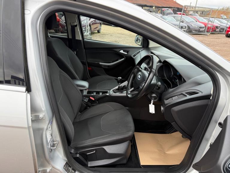 2015 Ford Focus 1.5 TDCi 120 Zetec 5dr HATCHBACK Diesel Manual