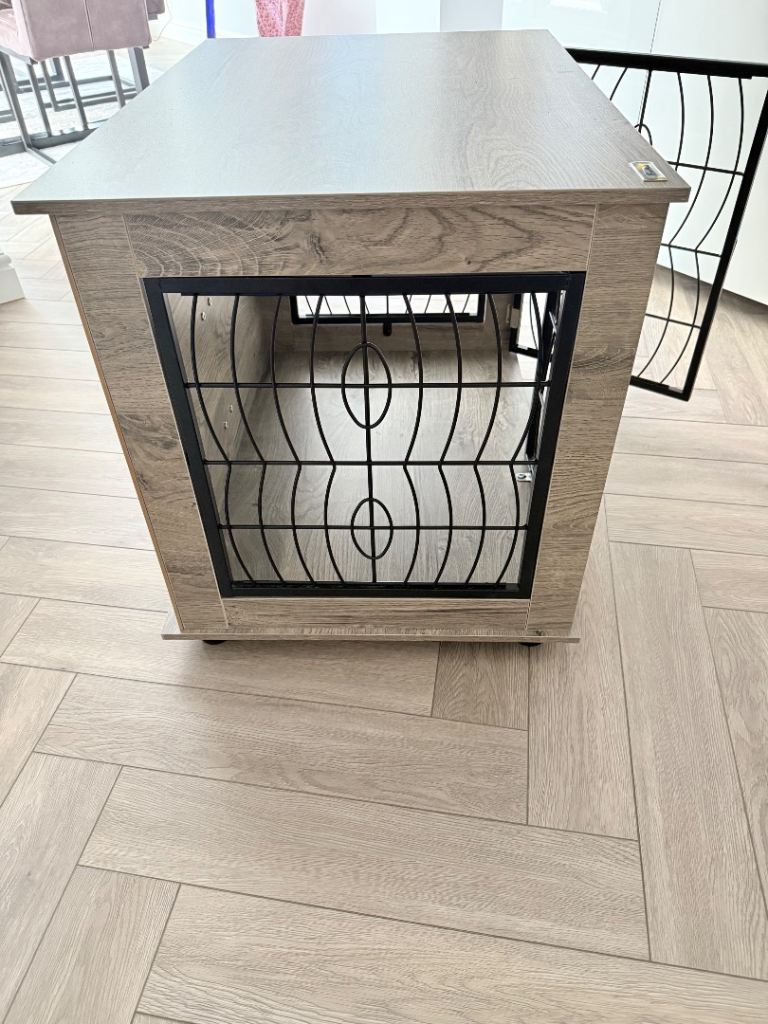 Dog crate 