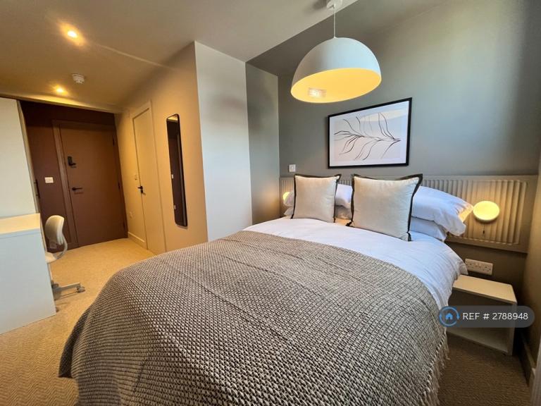 1 bedroom in Bedhampton Road, Portsmouth, PO2 (#2788948)