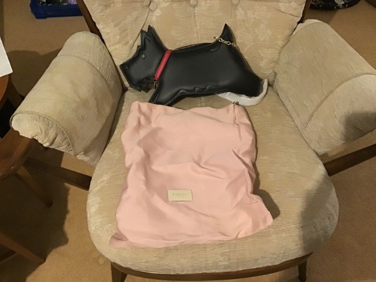 Radley Shoulder bag in shape of Radley dog. New unused. £65.00