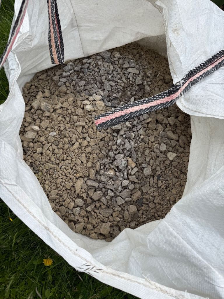 1/3 Jumbo Bag of Crushed Gravel / Concrete