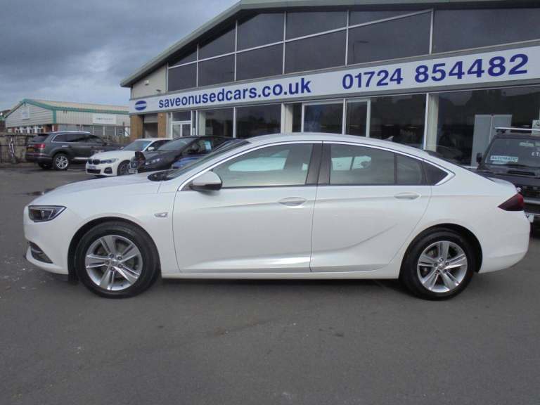 Vauxhall Insignia 1.6 Turbo D ecoTec Tech Line Nav 5dr Diesel