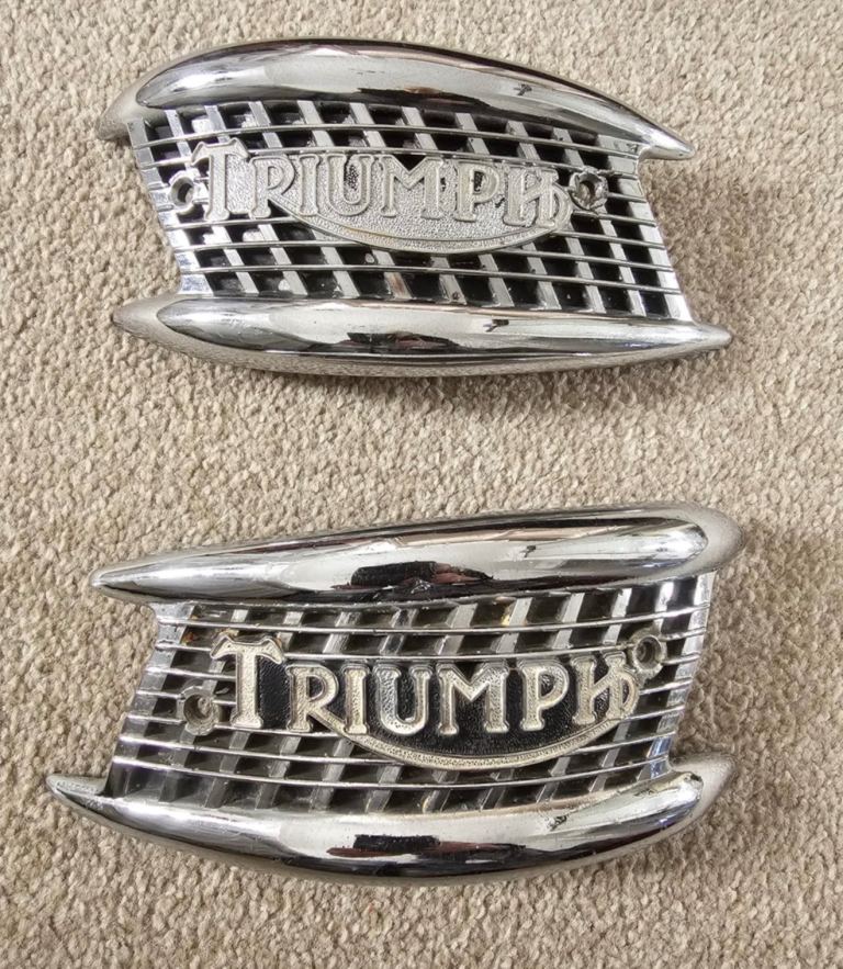 TRIUMPH TANK BADGES