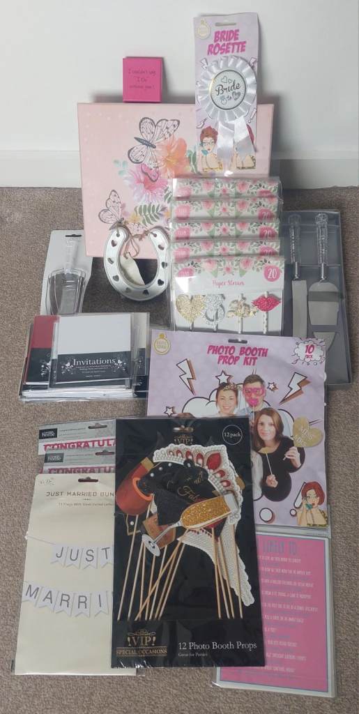  Wedding accessory bundle