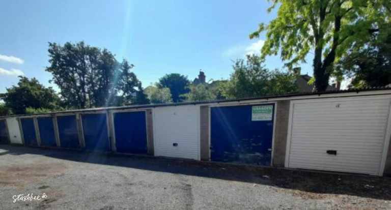 Garage to rent in Edgware (HA8) | Stashbee