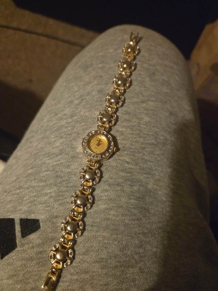 Ladies watch vintage