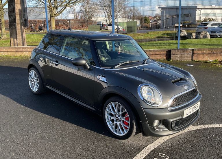 Mini Cooper S Grey, HATCHBACK, 2012, Manual, 1598 (cc), 3 doors