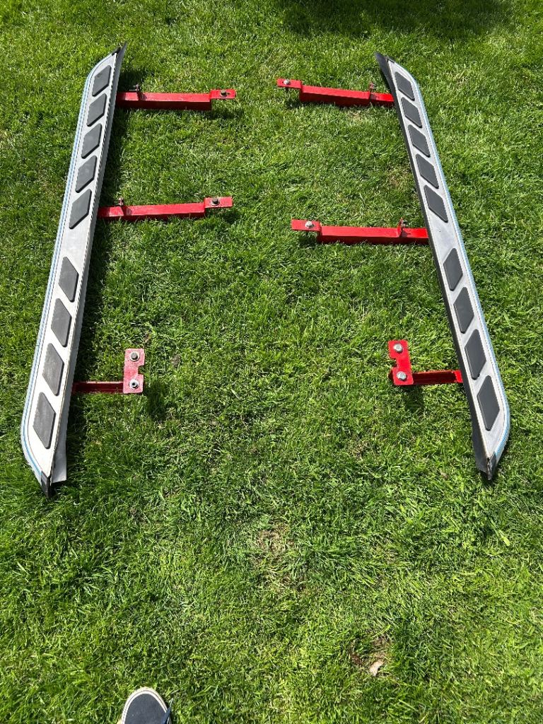 Subaru Forester Running Boards / Side Rails 