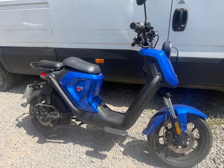 NIU UQI Scooter