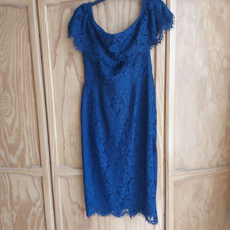 Stunning Blue Off-Shoulder Lace Dress – As Good As New