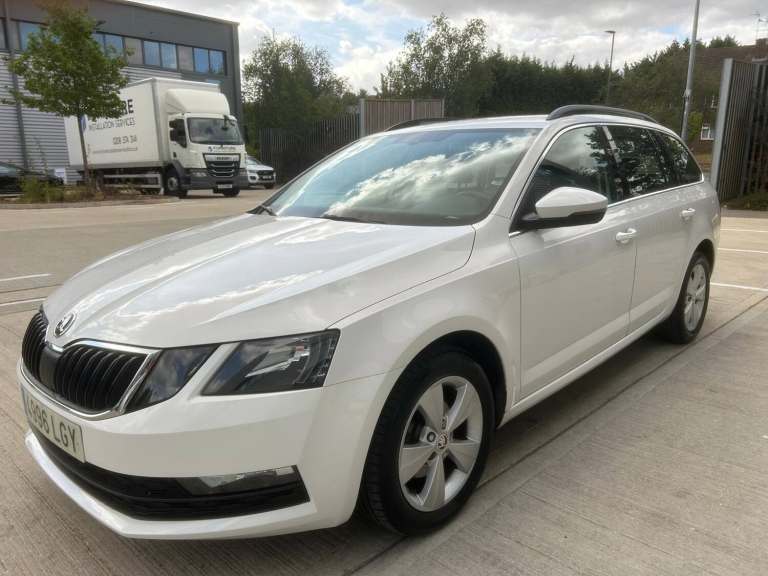 2020 Skoda Octavia 1.6 TDI SE TECHNOLOGY ESTATE EURO 6 (s/s) 5DR LEFT HAND DRIVE Estate Diesel Ma...