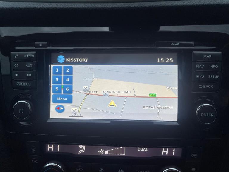 2015 Nissan Qashqai 1.6 dCi Tekna 2WD Euro 6 (s/s) 5dr HATCHBACK Diesel Manual