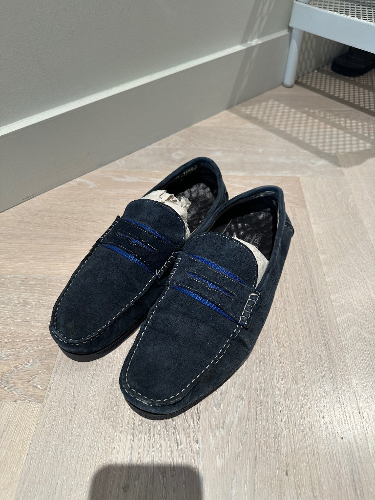 dark blue boat shoes