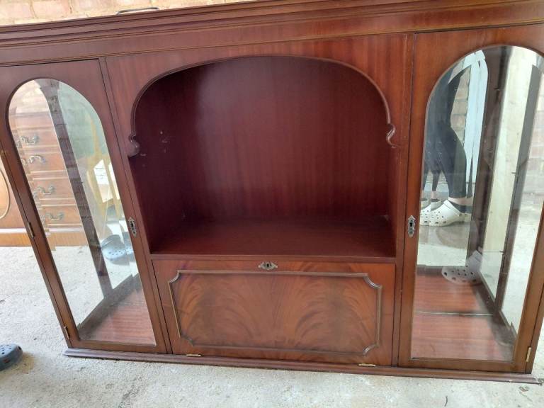 FREE Wooden display cabinet top