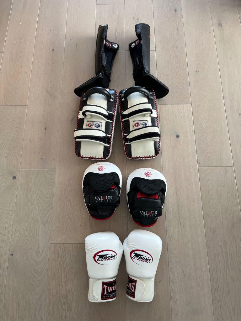 Boxing Gloves, Focus Mitts, Muay Thai Shun Guards, Muay Thai Kick pads