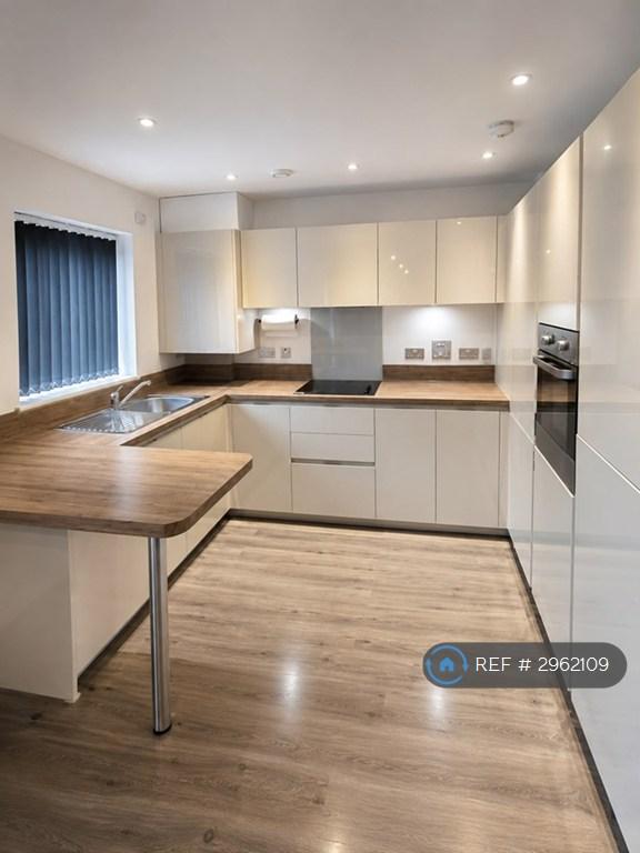 2 bedroom flat in West Thurrock, Lakeside Shopping Centre, RM20 (2 bed) (#2962109)