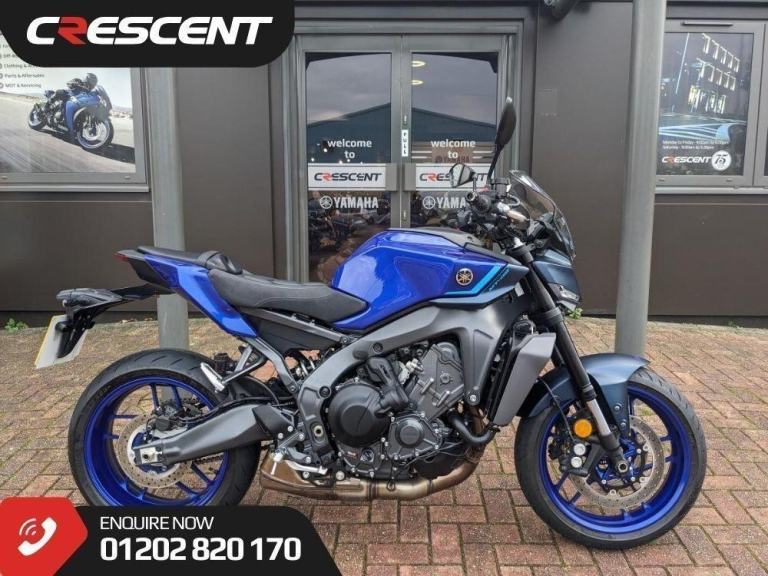 YAMAHA MT-09 Y-AMT 2024 - ICON BLUE - COMFORT SEAT - MIDDLE SCREEN - SERVICED