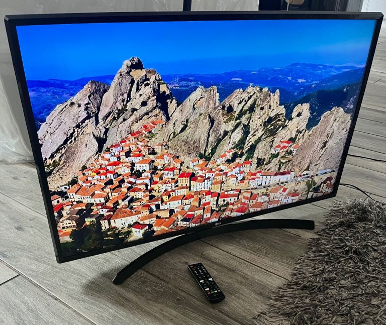 Lg 49 inch big screen smart 4k hdr led tv bargain only £100 no offers free local delivery 