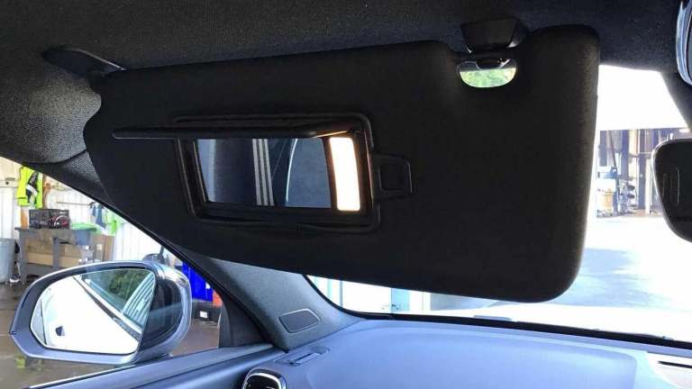 2025 Volvo XC40 Plus, B4 Mild hybrid, Petrol, Dark ESTATE Petrol/Electric Hybrid Automatic