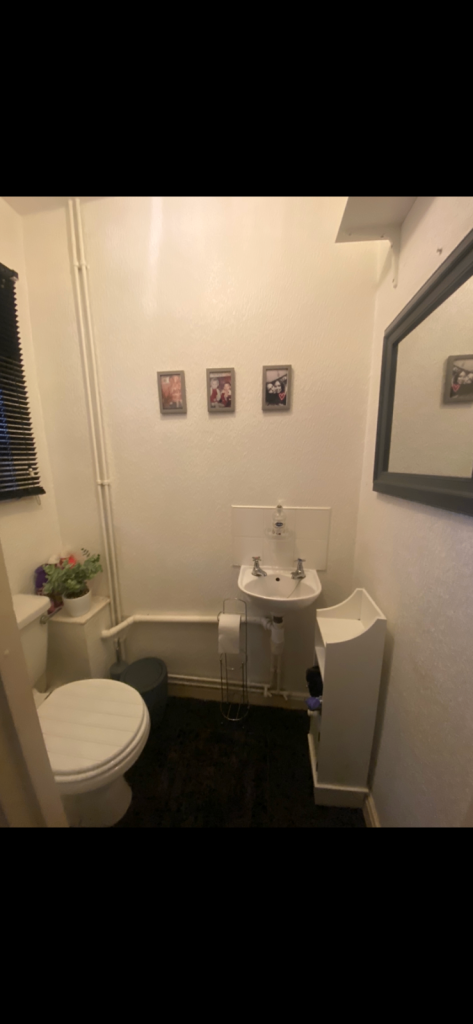 Lovely 2 bedroom house garden drive se20 for your 3 