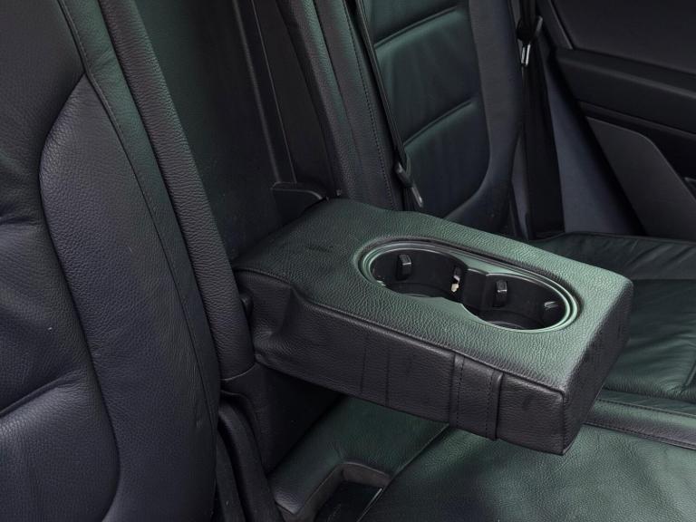 2016 Volkswagen Touareg 3.0 TDI V6 BlueMotion Tech R-Line Tiptronic 4WD Euro 6 (s/s) 5dr ESTATE D...