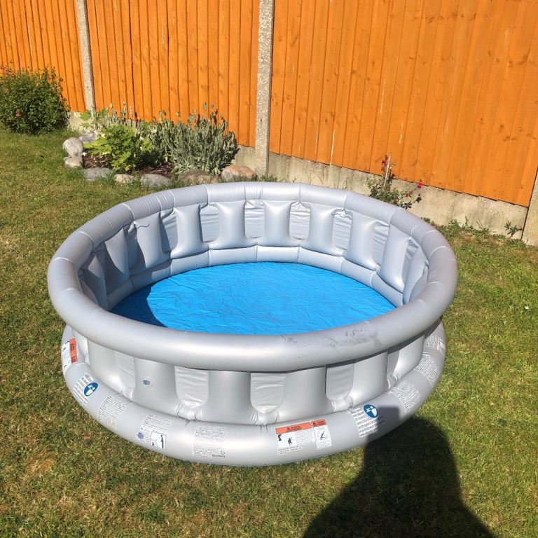 NEW inflatable paddling pool 