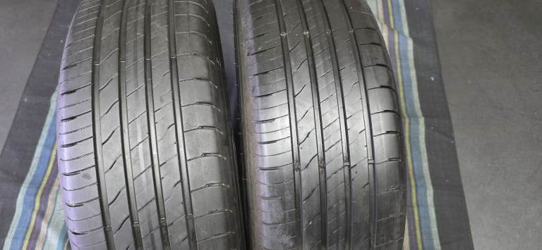 215 60 17   2 x tyres Goodyear Efficient Grip 2 SUV
