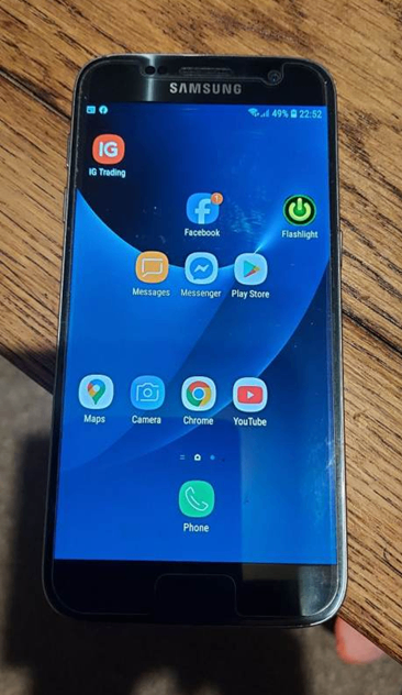 Samsung S7(Unlocked) Like new.t