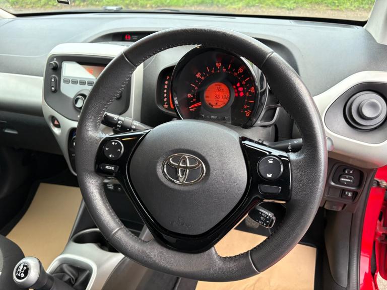2014 Toyota AYGO 1.0 VVT-i X-Play 5dr HATCHBACK Petrol Manual
