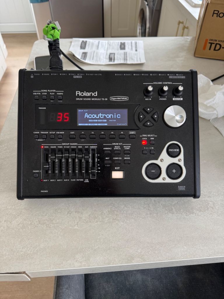 ROLAND - TD DRUM SOUND MODULE TD-30