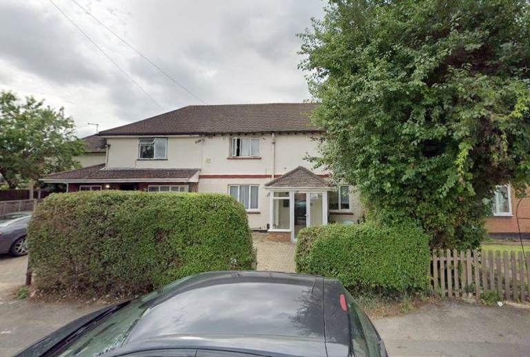 2 Houses: 9 beds, 3 baths, 3 kitchens. No HMO License. Company LET ONLY 