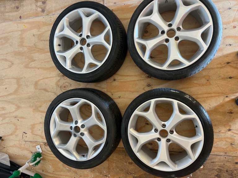 ST snowflake style alloys
