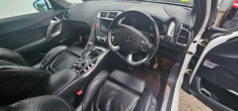 Citroen, DS5, Hatchback, 2012, Manual, 1997 (cc), 5 doors