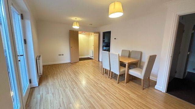 Modern, Bright and Spacious Two Bedroom Flat  to rent - OX4 near Cowley and Headington