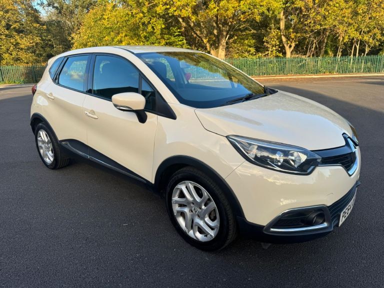 2015 RENAULT CAPTUR, 1.5 DIESEL,82,000 MILEAGE, £20 ROAD TAX, LONG MOT, SAT NAV, CRUISE CONTROL