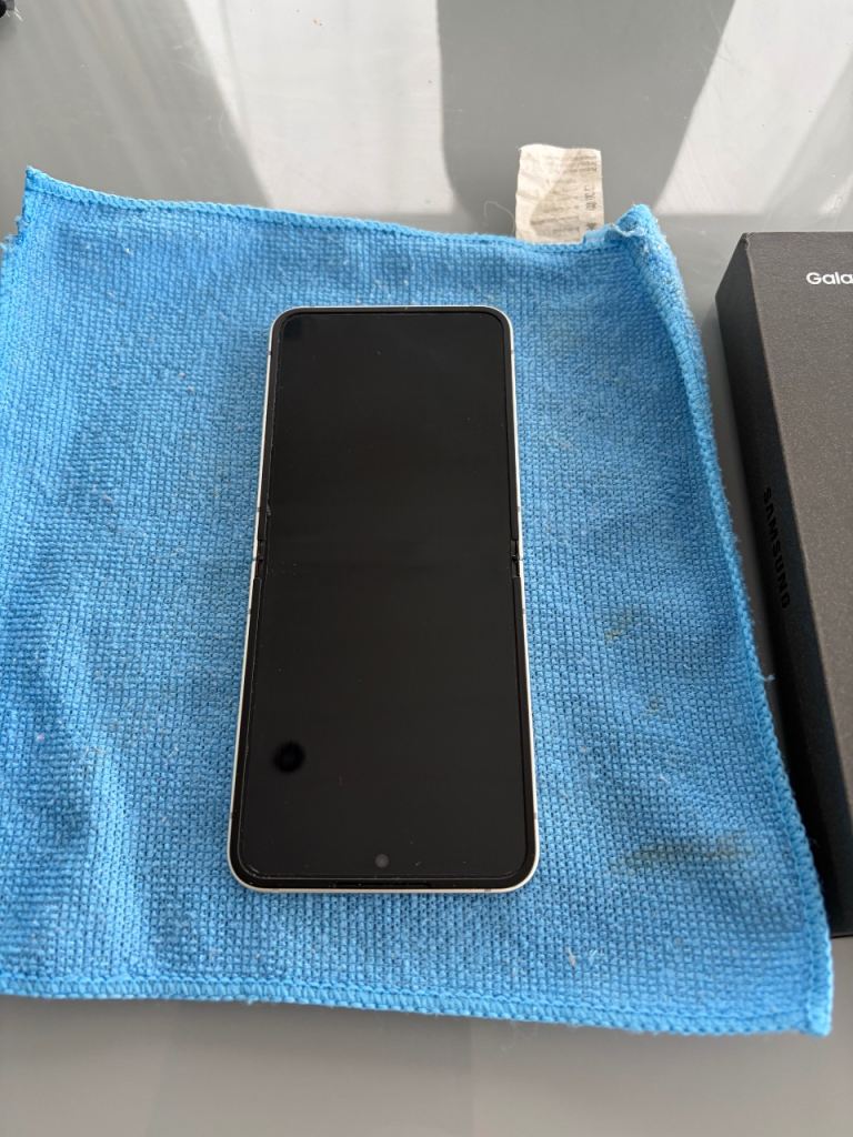 Samsung galaxy Z Flip 7 FE 128 gb 