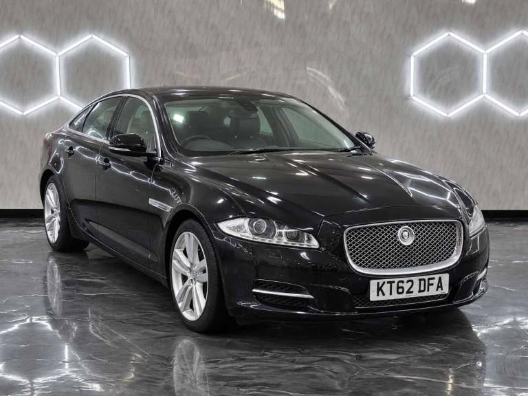 2012 Jaguar XJ 3.0d V6 Premium Luxury 4dr Auto [8] SALOON DIESEL Automatic