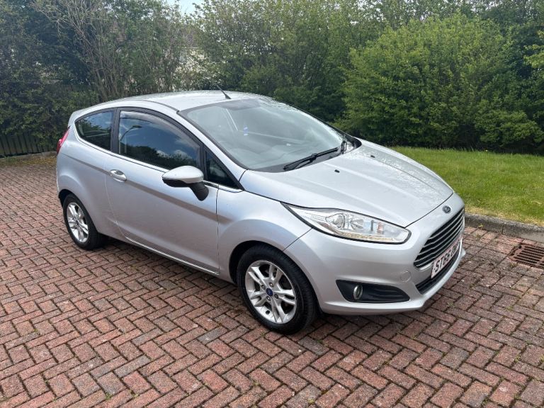 2016 Ford fiesta zetec. 