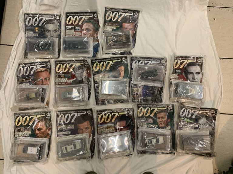 The James Bond Car Collection Magazines With 55 vehicles job lot