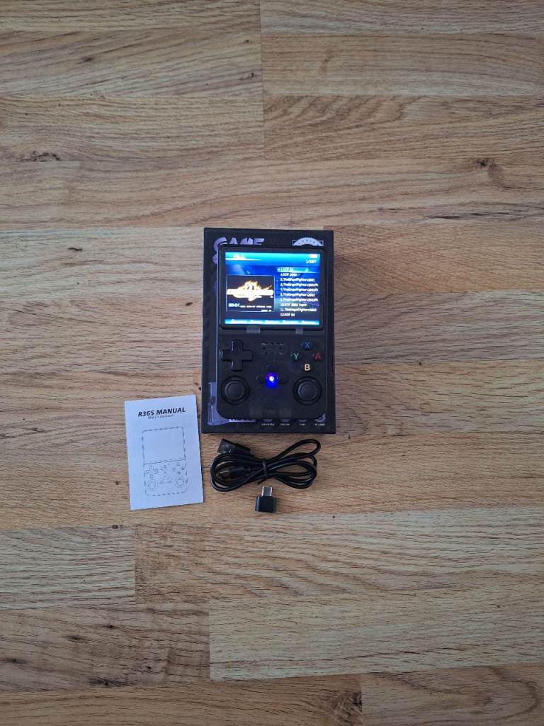 Handheld retro game console 