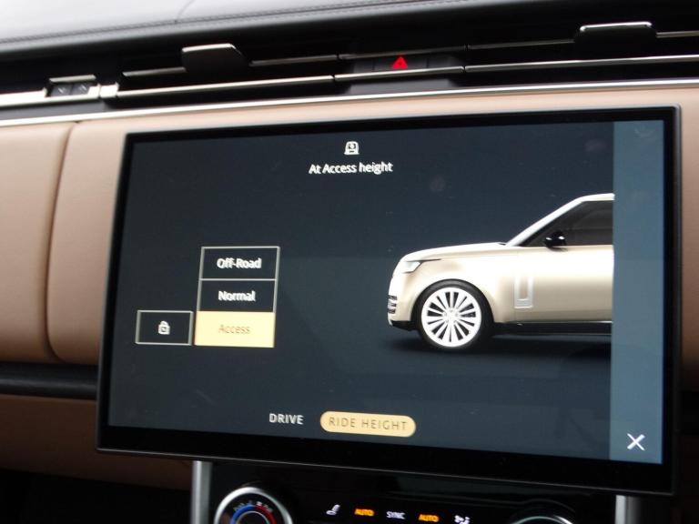2022 Land Rover Range Rover 4.4 P530 V8 Autobiography Auto 4WD Euro 6 (s/s) 5dr (LWB, 7Seat) ESTA...