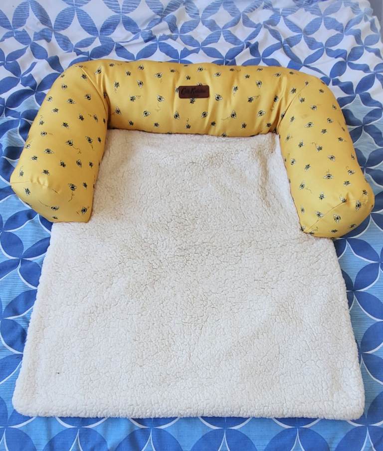 Pet bed dogs or cats