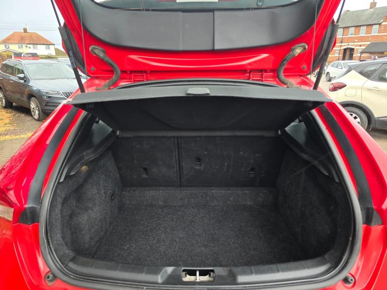 2017 Volvo V40 T2 [122] Momentum 5dr Geartronic HATCHBACK Petrol Automatic