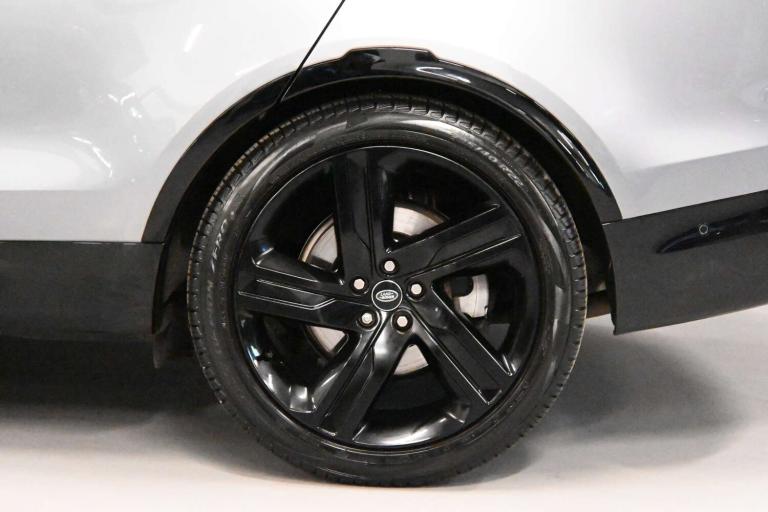 2021 Land Rover Discovery 3.0 Discovery R-Dynamic SE D MHEV Auto 4WD 5dr SUV Diesel Automatic